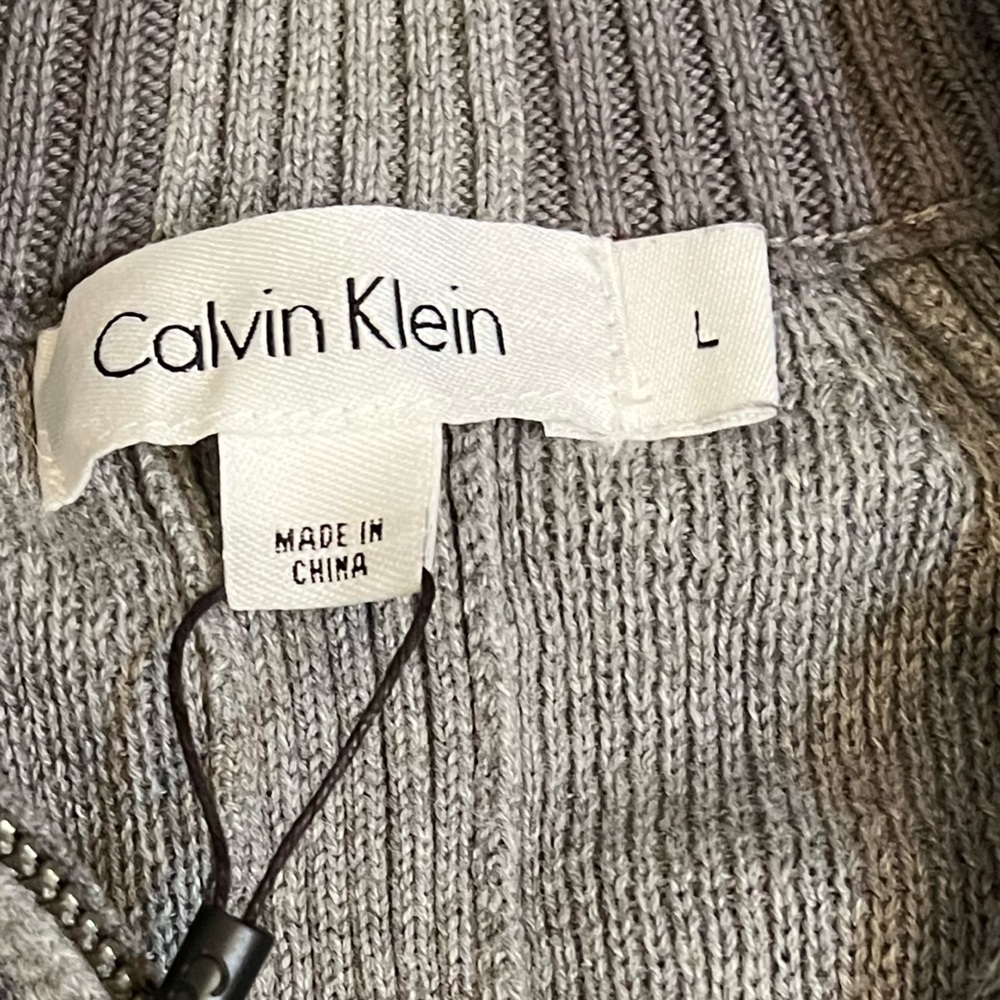 Calvin‎ Klein - Picture 5 of 10
